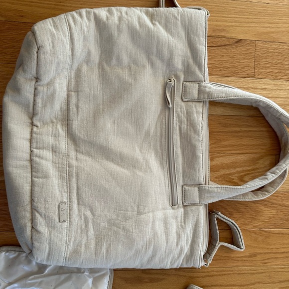 Used like new zara diaper bag w accessories from - Picture 4 of 5